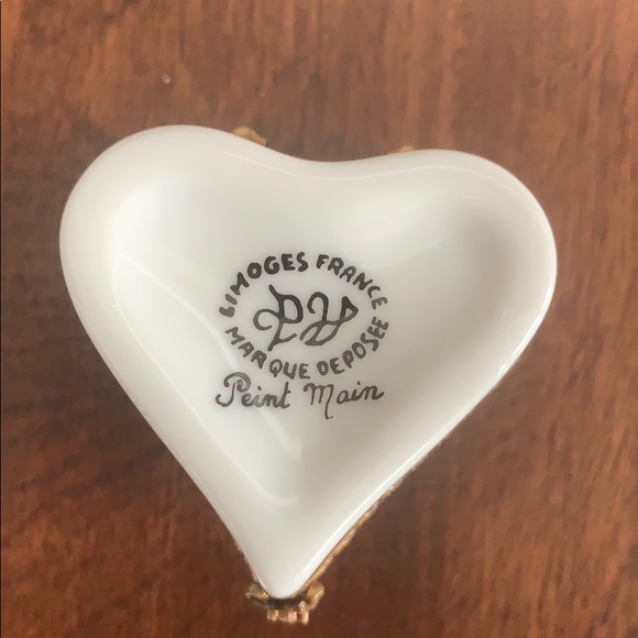 * SOLD * Heart shaped Limoges Box - Picture 6 of 8
